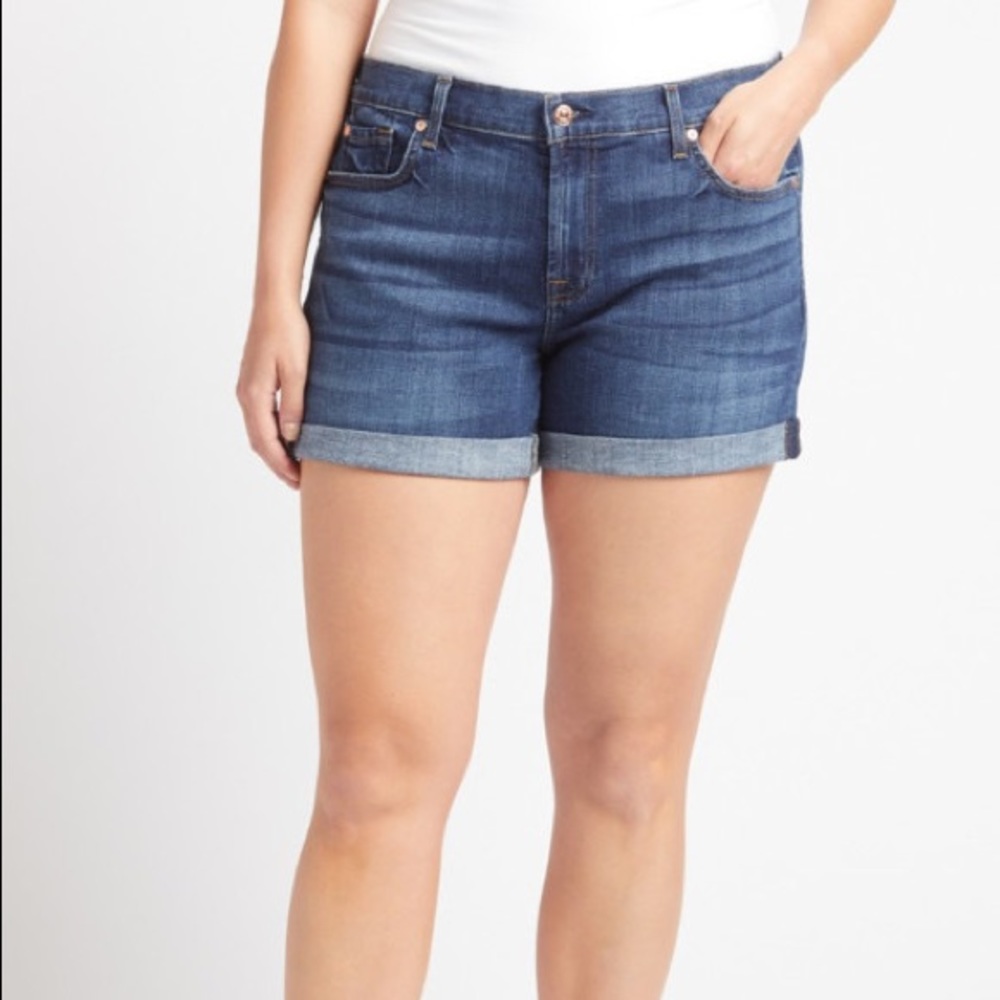 7 For All Mankind Relaxed Mid Roll Short 30